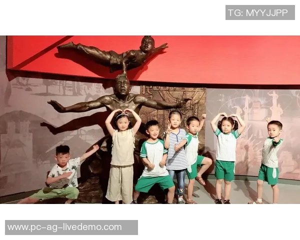 藏族足球运动员的奋斗历程与对家乡文化的传承探索